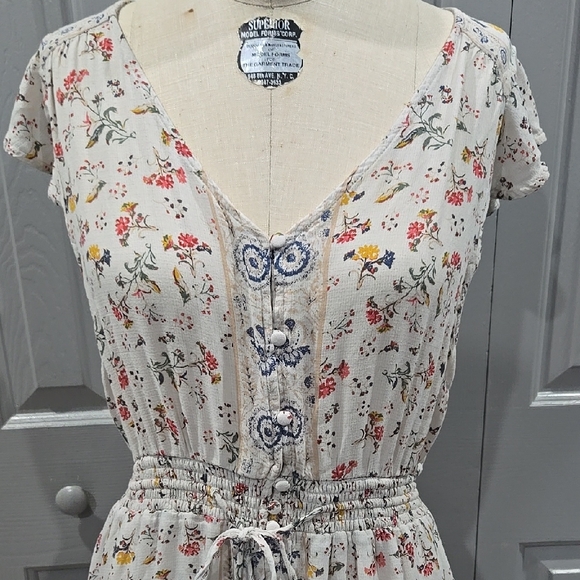 Lucky Brand Blue and Pink V-Neck Flutter Sleeve Midi Dress - Picture 4 of 16